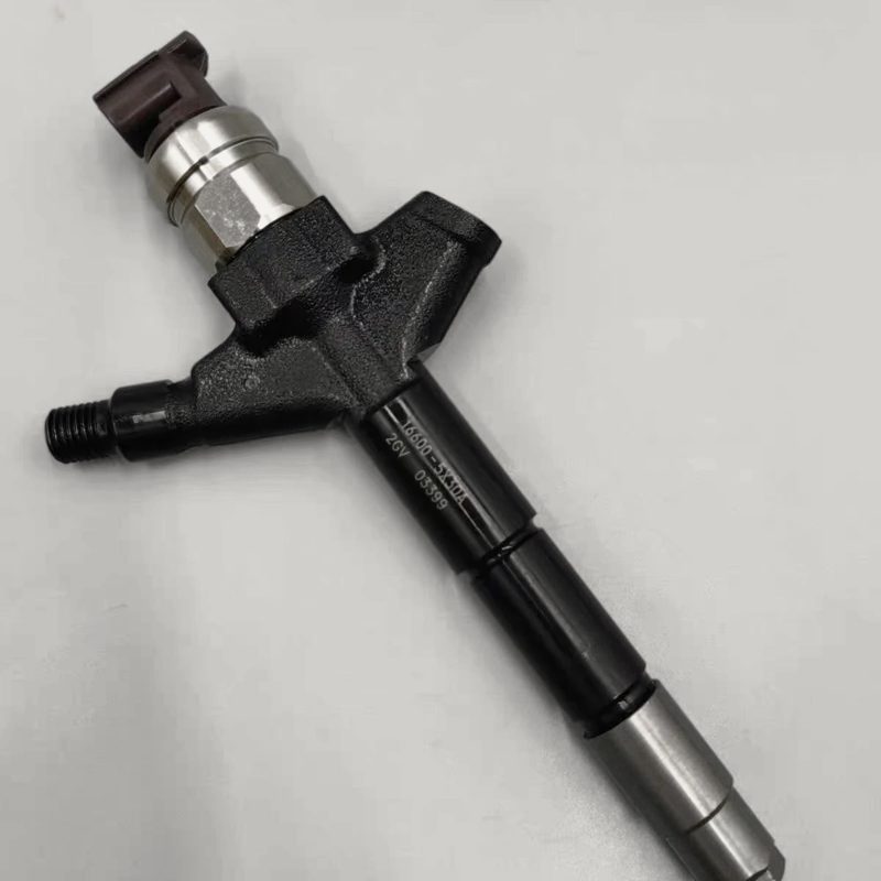 Fuel injector 095000-6244, OEM 16600-VM00D — product photo