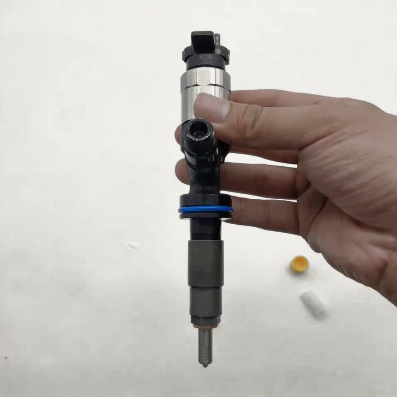 295050-0401 common rail fuel injector (OEM 3707282) — view 4